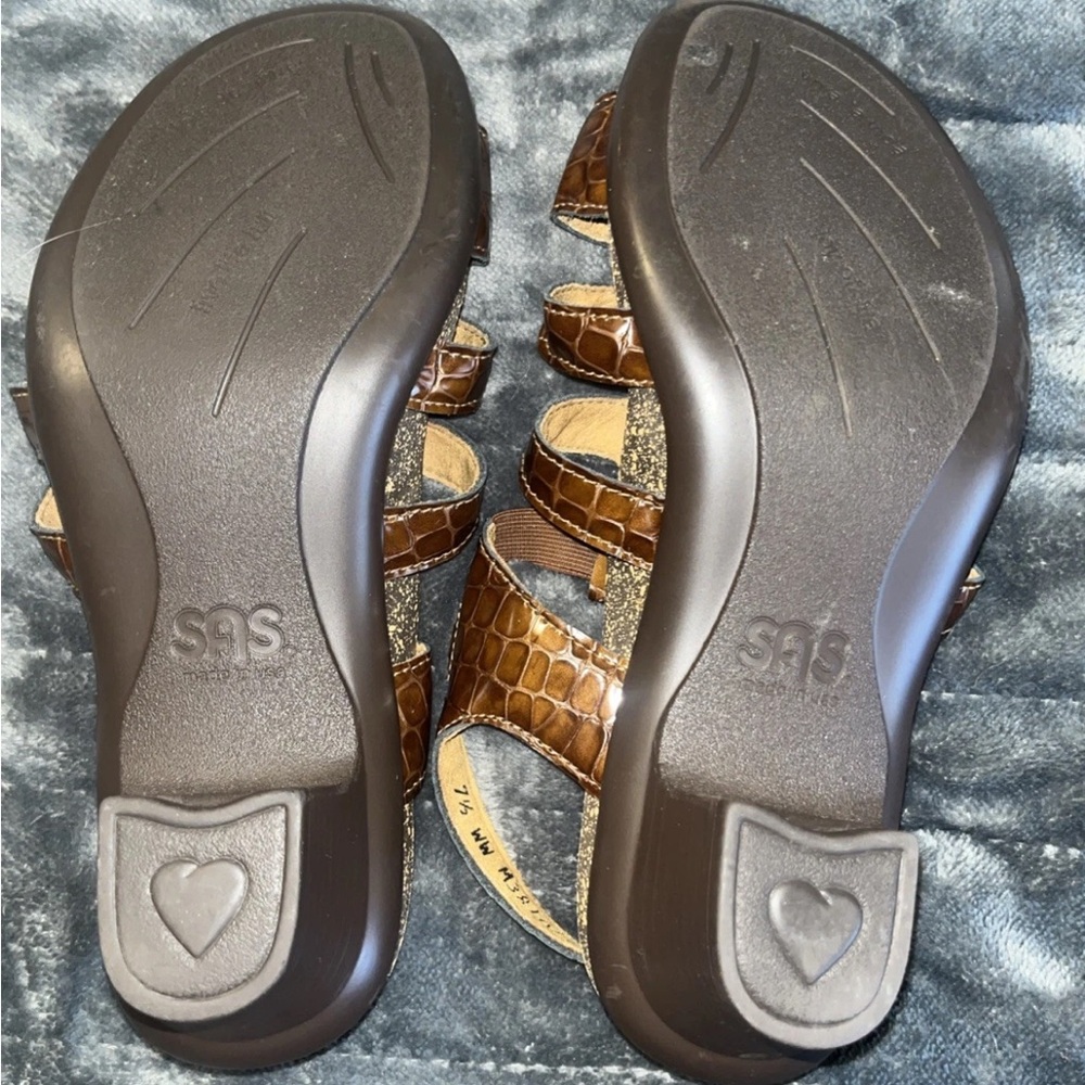 Brown Crocodile Pattern Sandals - image 4